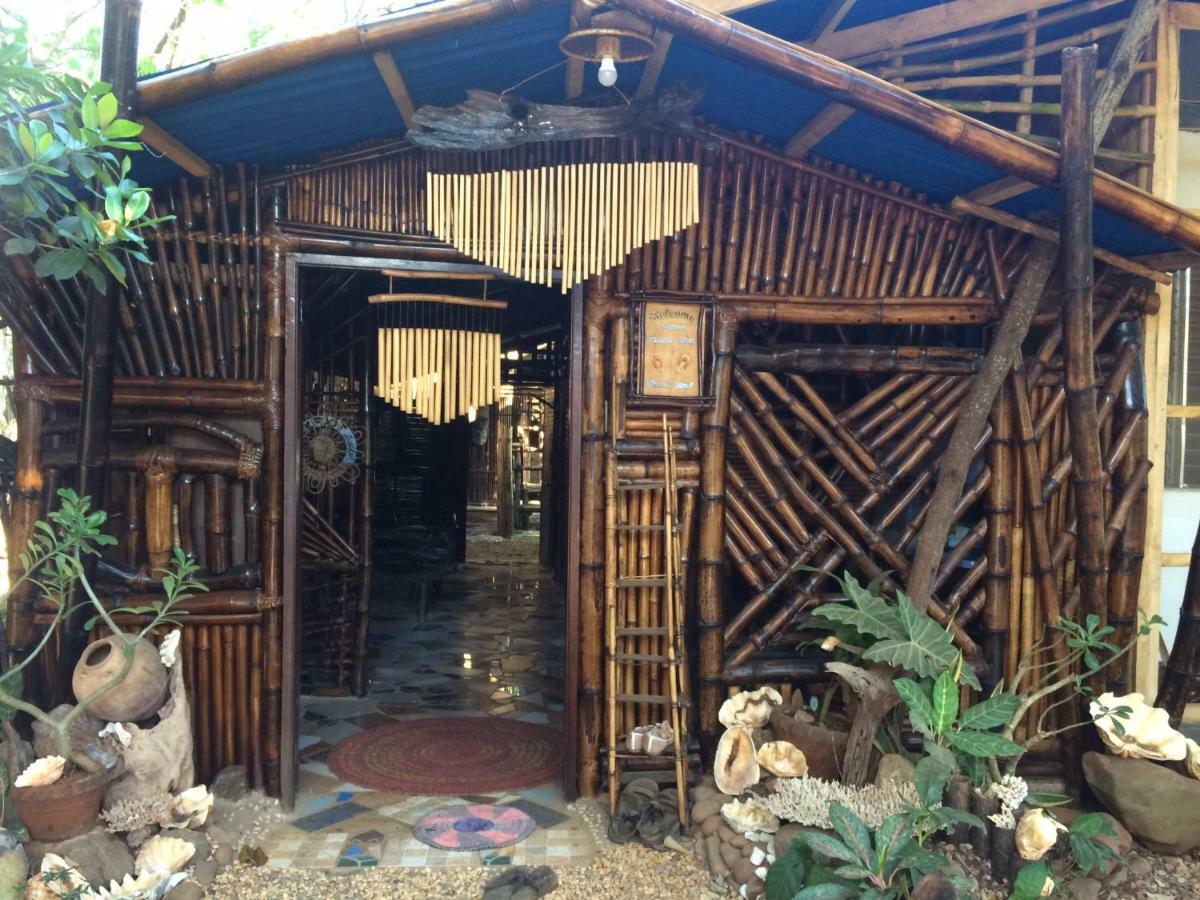 Hotel Bamboo Nest Puerto Princesa Exterior foto